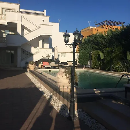 Lägenhet Sofia A Santa Maria Al Bagno Con Piscina