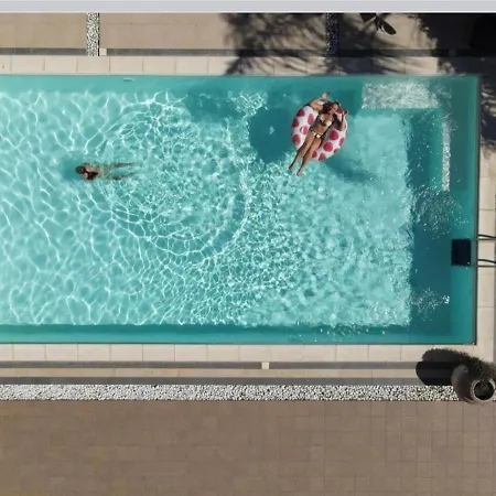 Sofia A Santa Maria Al Bagno Con Piscina דירה *