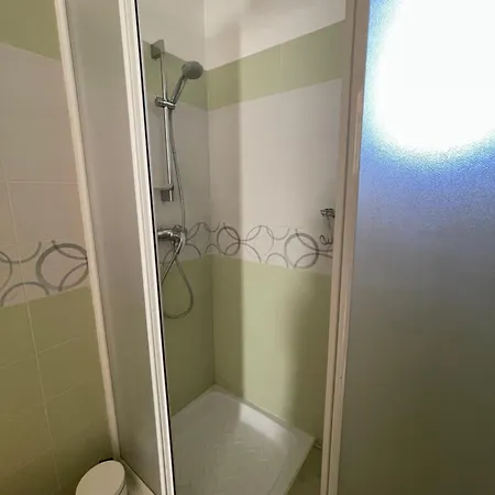Sofia A Santa Maria Al Bagno Con Piscina דירה